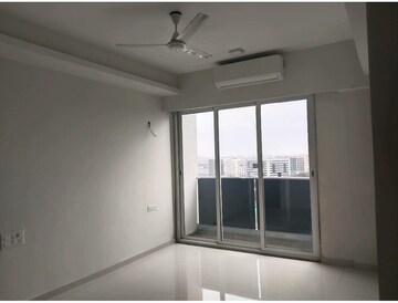 Room in 2 BHK Apartment at Dudhawala Proxima Residences, Andheri East – for Rent