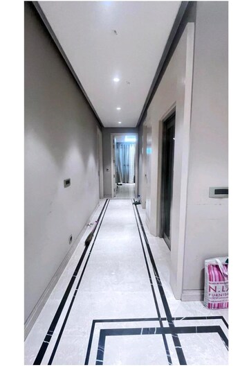Building Lobby in 5 BHK Builder Floor at Green Park – for Sale