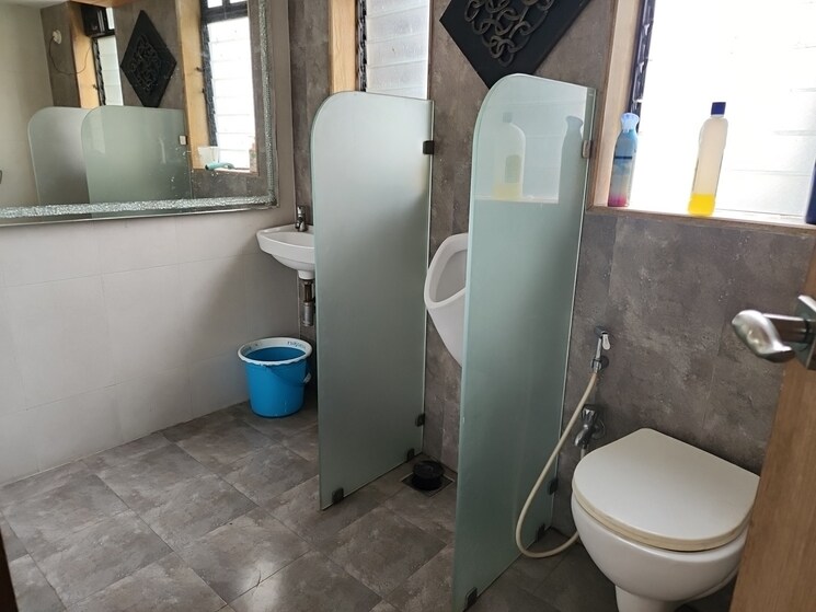 Team Area, garnet-paladium Commercial Office Space 1850 Sq.Ft. In Goregaon East Mumbai 9287173