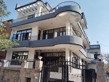  Pg – Exterior View View at Sector 135 - for Rent