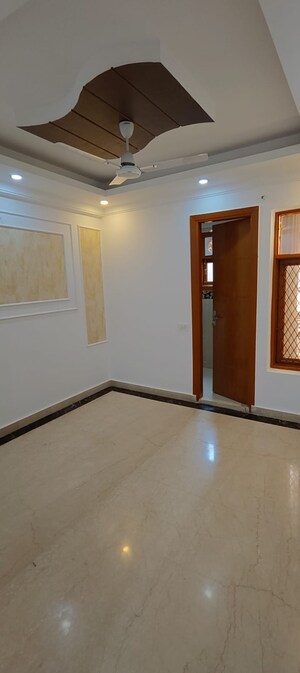 Room in 3 BHK Builder Floor at Mehrauli – for Sale