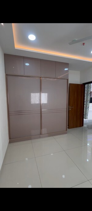 Room in 3 BHK Apartment at Prestige Tranquil, Kokapet – for Rent