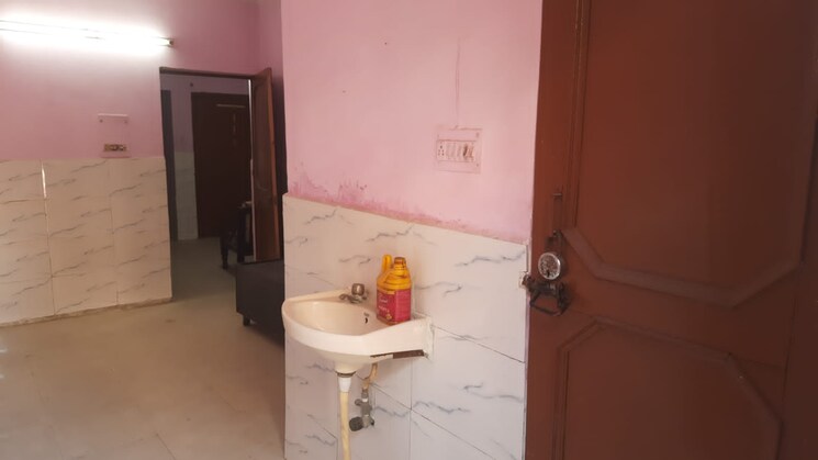 Bathroom, sector 21d 1 Bedroom 400 Sq.Ft. Apartment In Sector 21d Faridabad 8644942