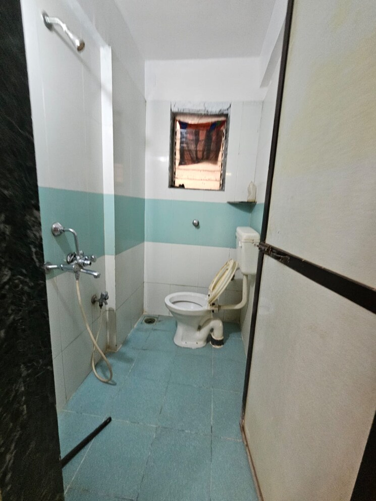 Bathroom, rizvi-oak 3 Bedroom 1100 Sq.Ft. Apartment In Malad East Mumbai 9287242