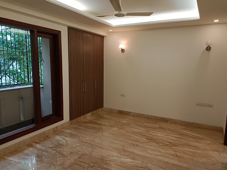 Room, boutique-residential-apartments-a1-313 4 Bedroom 300 Sq.Yd. Builder Floor In Safdarjung Enclave Delhi 9287245