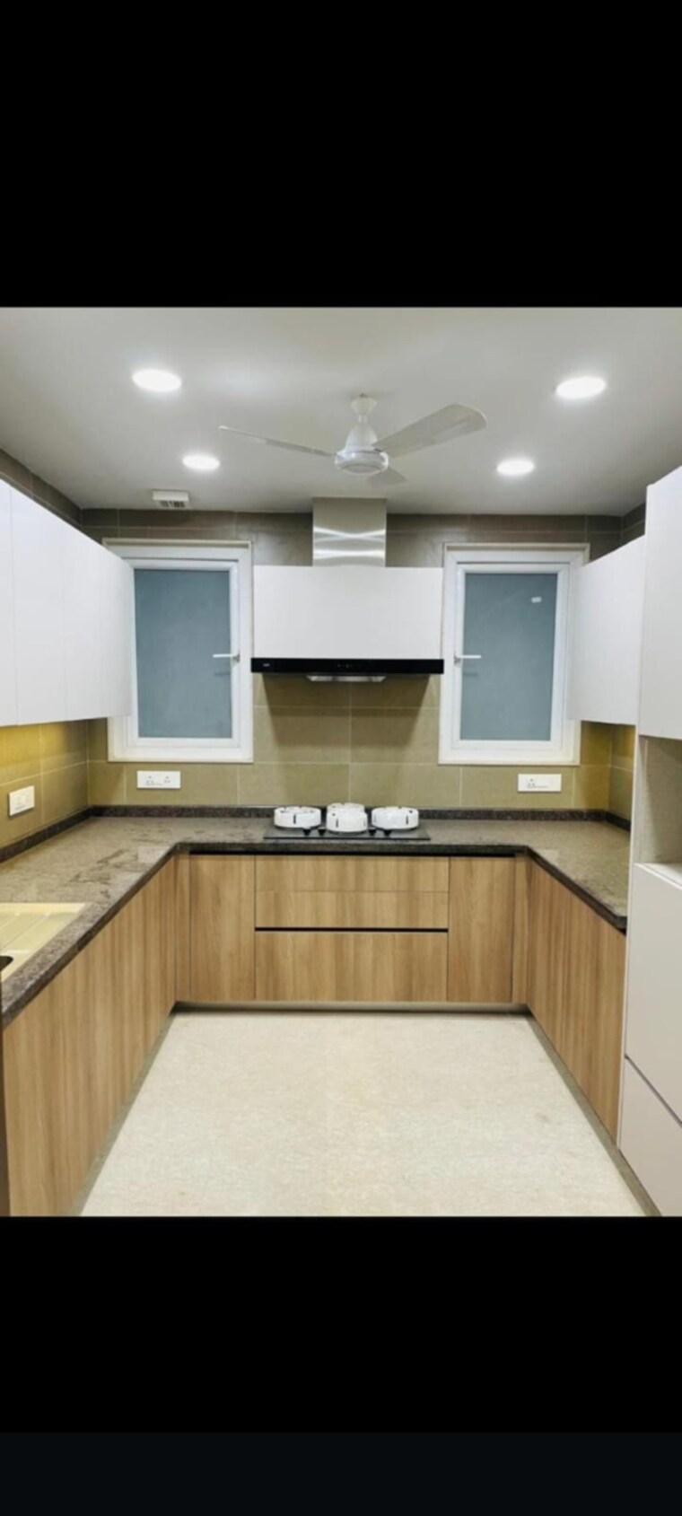 Kitchen, safdarjung development area 3 Bedroom 200 Sq.Yd. Builder Floor In Safdarjung Development Area Delhi 9287262