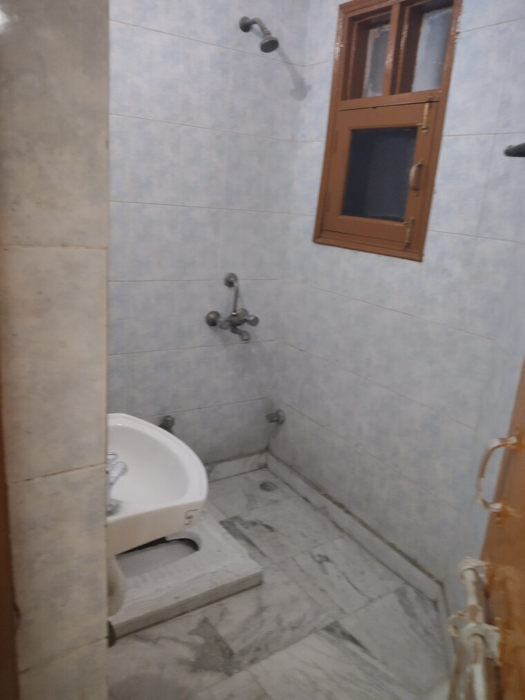 Bathroom, sector 21c 3 Bedroom 1680 Sq.Ft. Apartment In Sector 21c Faridabad 9287264