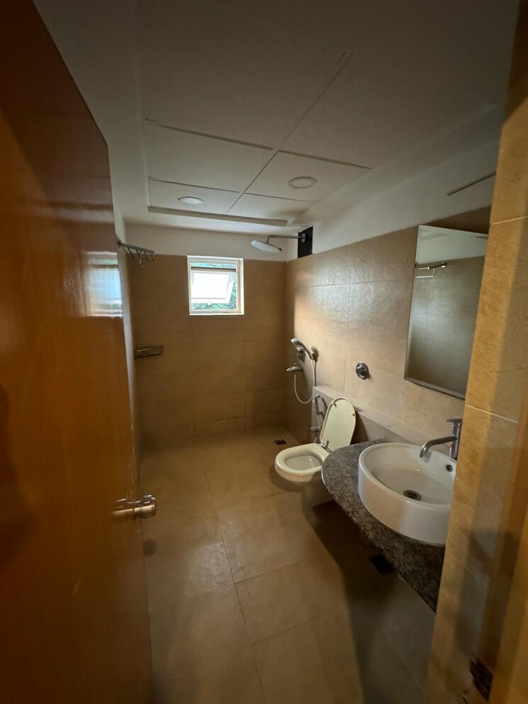 Bathroom, emmanuel-pearl 5 Bedroom 4900 Sq.Ft. Apartment In Rest House Road Bangalore 9287277