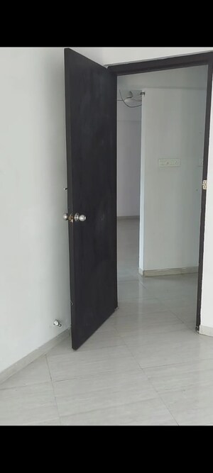 Room in 2 BHK Apartment at Estelle Bellagio, Agripada – for Sale