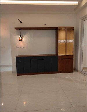 Room in 3 BHK Apartment at Prestige Beverly Hills, Kokapet – for Rent