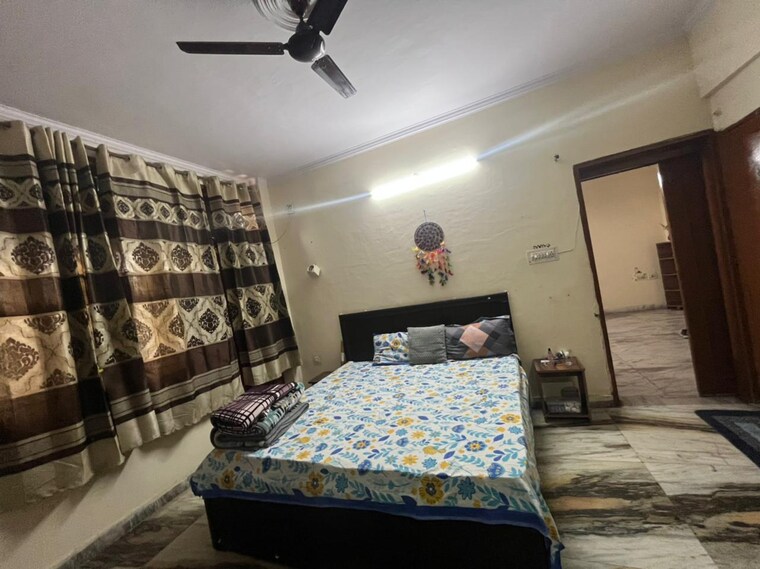 Bedroom, sector 23 1 Bedroom 720 Sq.Ft. Independent House In Sector 23 Noida 9287305