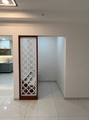 Room in 3 BHK Apartment at Rajapushpa Provincia, Narsingi – for Rent