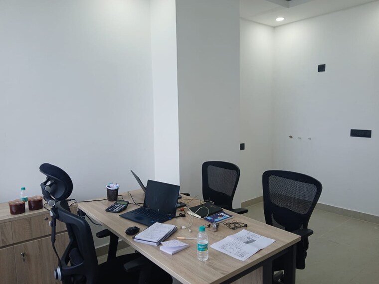 Team Area, urbtech-npx Commercial Office Space 580 Sq.Ft. In Sector 153 Noida 9287329