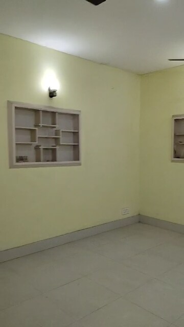Room in 2 BHK Independent House at Lajpat Nagar – for Rent