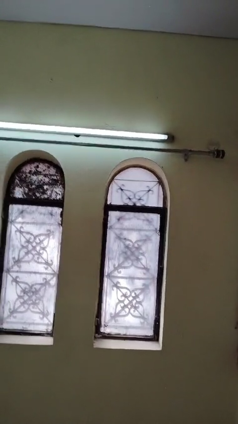 undefined, lajpat nagar 2 Bedroom 200 Sq.Yd. Independent House In Lajpat Nagar Delhi 9287342