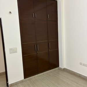 Bathroom in 3.5 BHK Apartment at Mansrovar Apartment, Sector 52 – for Sale