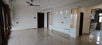 Room in 3 BHK Apartment at Surbhi CHS Andheri West, Andheri West – for Rent
