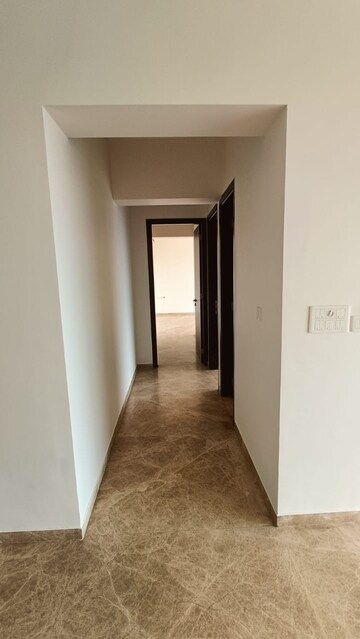 Room in 3 BHK Apartment at Runwal Elegante, Andheri West – for Rent