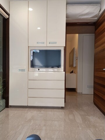 Bathroom in 3 BHK Apartment at Oberoi Springs, Andheri West – for Rent