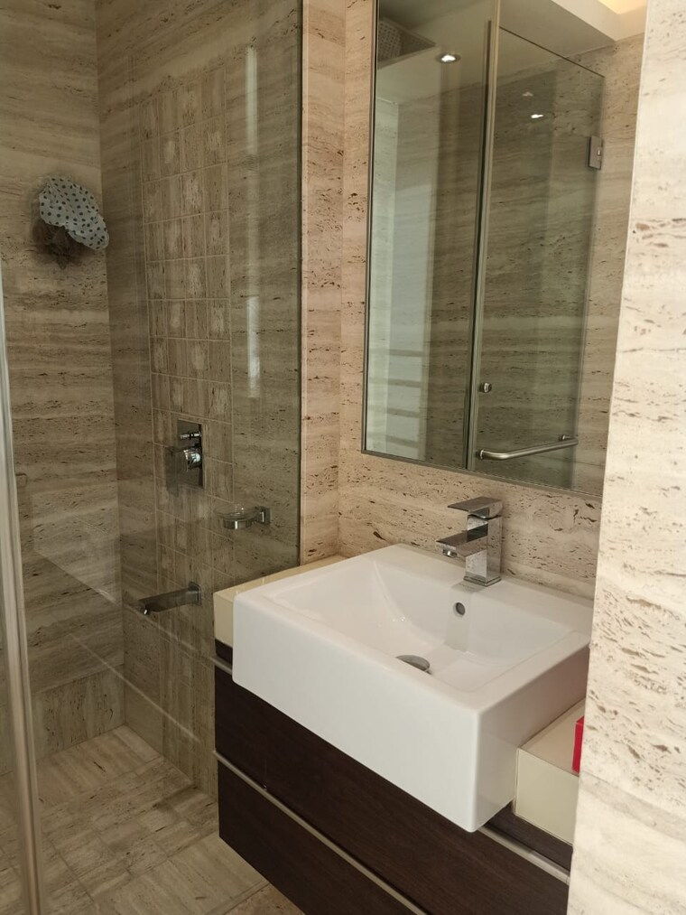 Bathroom, oberoi-springs 3 Bedroom 1200 Sq.Ft. Apartment In Andheri West Mumbai 9287390