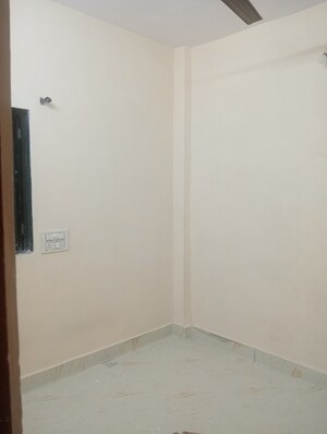 Room in 1 BHK Apartment at Niwara Residency, Seawoods – for Rent