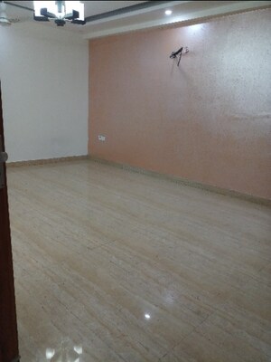 2 BHK Builder Floor For Rent in Sector 37