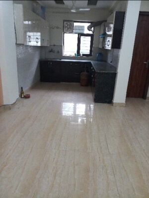 Parking in 2 BHK Builder Floor at Sector 37 – for Rent