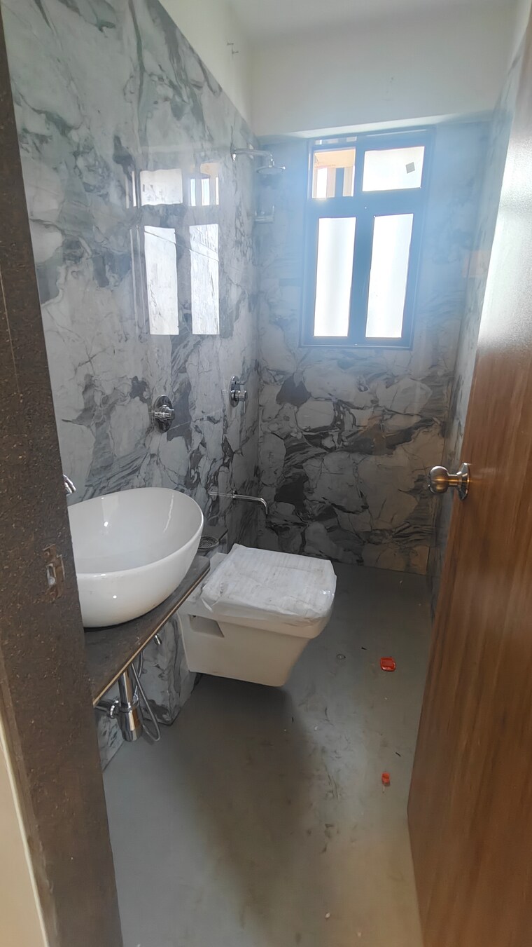 Bathroom, elite-the-crown 1 Bedroom 429 Sq.Ft. Apartment In Tilak Nagar Mumbai 9287427