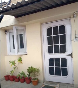 1 BHK Builder Floor – Exterior View View at Sector 35 - for Rent