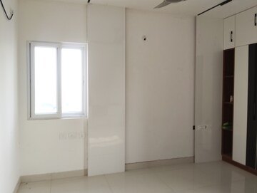 Room in 3 BHK Apartment at Greenmark Mayfair Apartments, Tellapur – for Rent