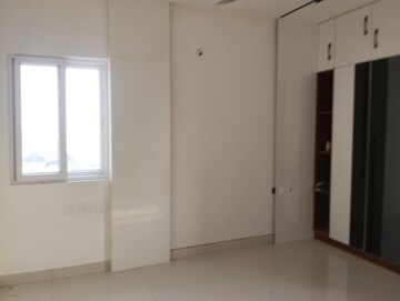 Room in 3 BHK Apartment at Greenmark Mayfair Apartments, Tellapur – for Rent