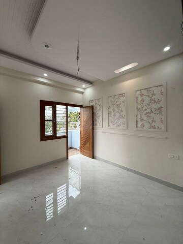 Room in 3 BHK Independent House at Sahastradhara Road – for Sale