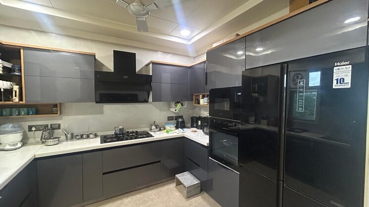 Kitchen, chittaranjan park 4 Bedroom 240 Sq.Yd. Builder Floor In Chittaranjan Park Delhi 9287477