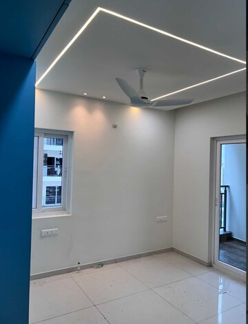 Room in 3 BHK Apartment at Rajapushpa Provincia, Narsingi – for Rent