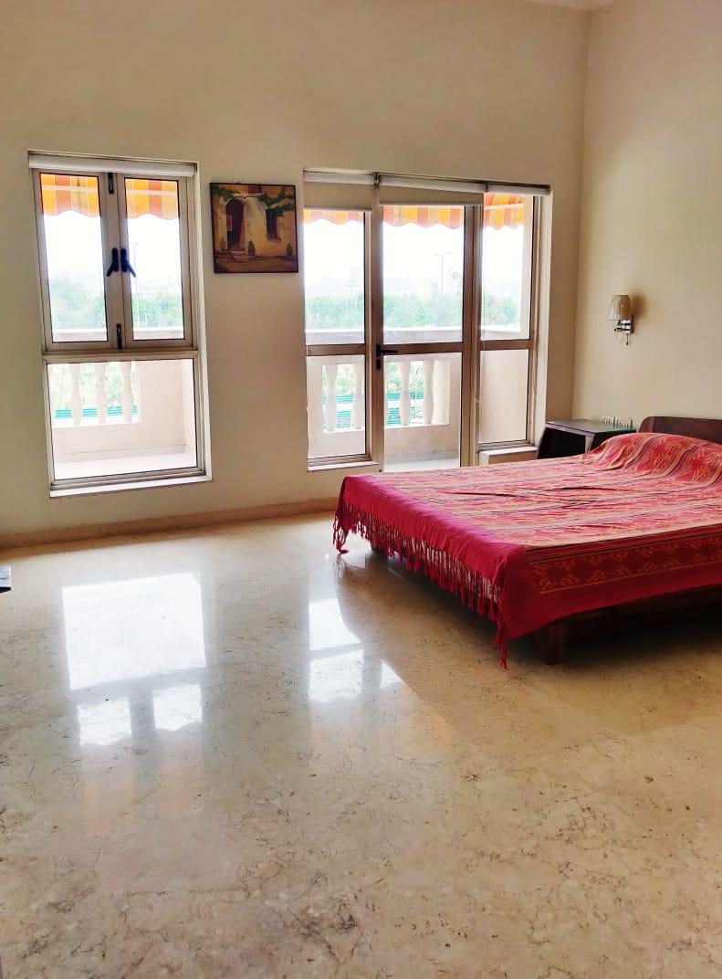 3 BHK + Servant Room Apartment For Sale in Jaypee Greens Star Court