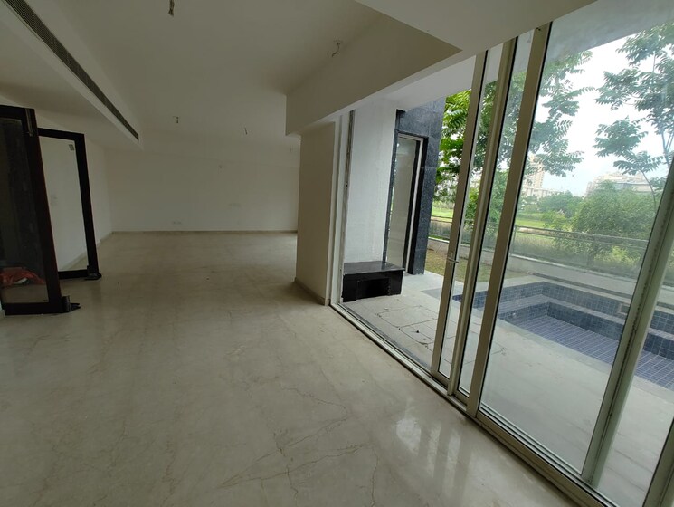 Room, godrej-golf-link-villas 4 Bedroom 2835 Sq.Ft. Villa In Sector 27 Yamuna Expressway Greater Noida 9287497