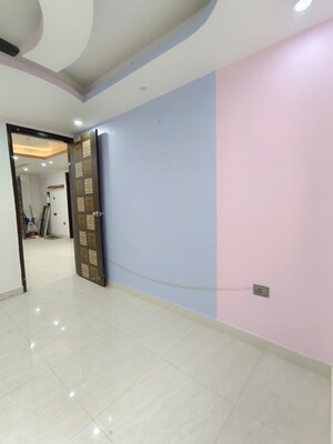 Room in 2 BHK Builder Floor at Sunshine Apartments Sector 73, Sector 73 – for Sale