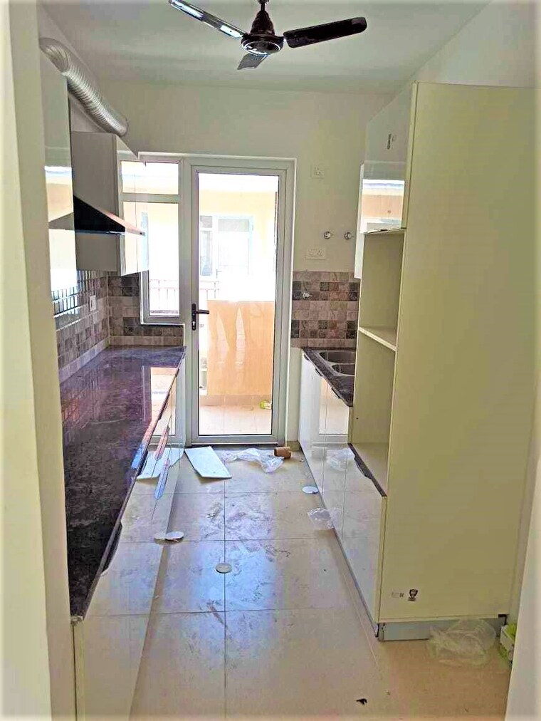 Kitchen, sushma-valencia 3 Bedroom 2250 Sq.Ft. Apartment In International Airport Road Zirakpur 9287515