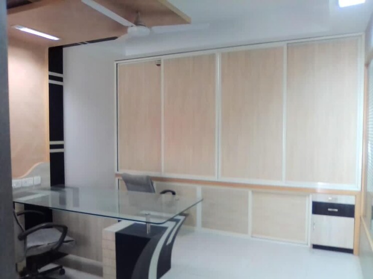 Team Area, shyamal Commercial Office Space 1000 Sq.Ft. In Shyamal Ahmedabad 9287530