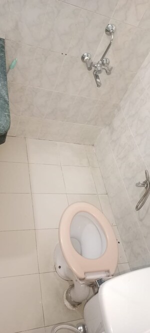 Bathroom in 3 BHK Builder Floor at Uppal Southend, Sector 49 – for Rent
