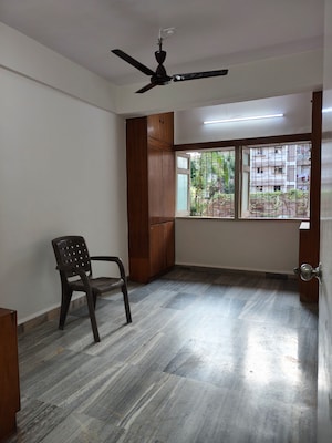 Room in 1 BHK Apartment at Shree Pushpanjali CHS, Andheri West – for Rent