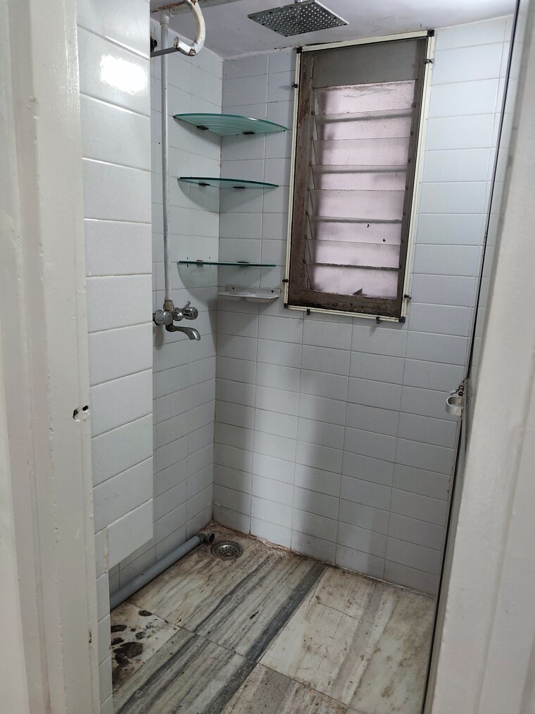 Bathroom, shree-pushpanjali-chs 1 Bedroom 450 Sq.Ft. Apartment In Andheri West Mumbai 9287556