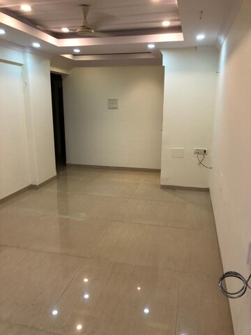 Room in 2 BHK Apartment at Oakland Park, Andheri West – for Rent