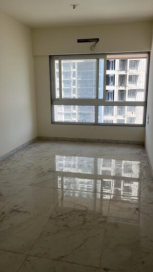 Room in 2 BHK Apartment at Sahyog Oshi, Oshiwara – for Rent