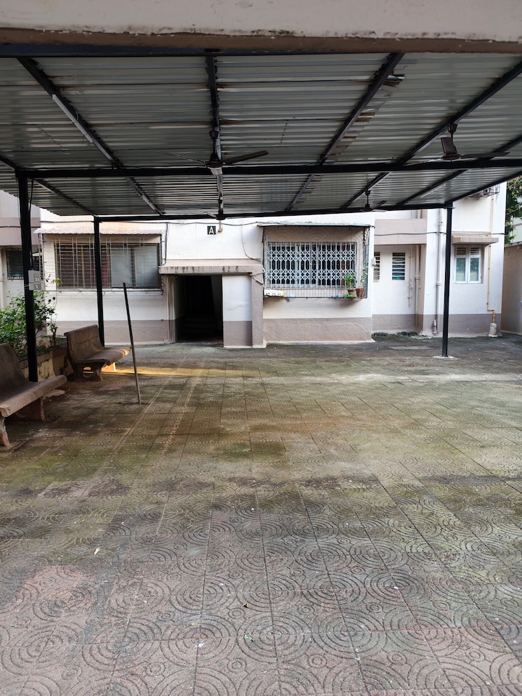  Parking, nishant-building 1 Bedroom 500 Sq.Ft. Apartment In Andheri West Mumbai 9287566