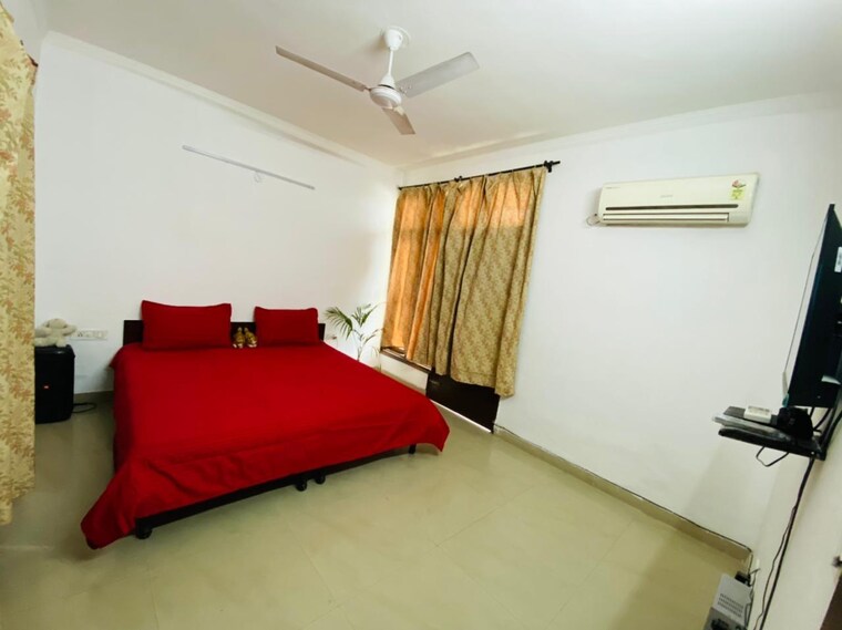 Bedroom, maya-garden-city 3 Bedroom 1650 Sq.Ft. Apartment In Lohgarh Zirakpur 9287574
