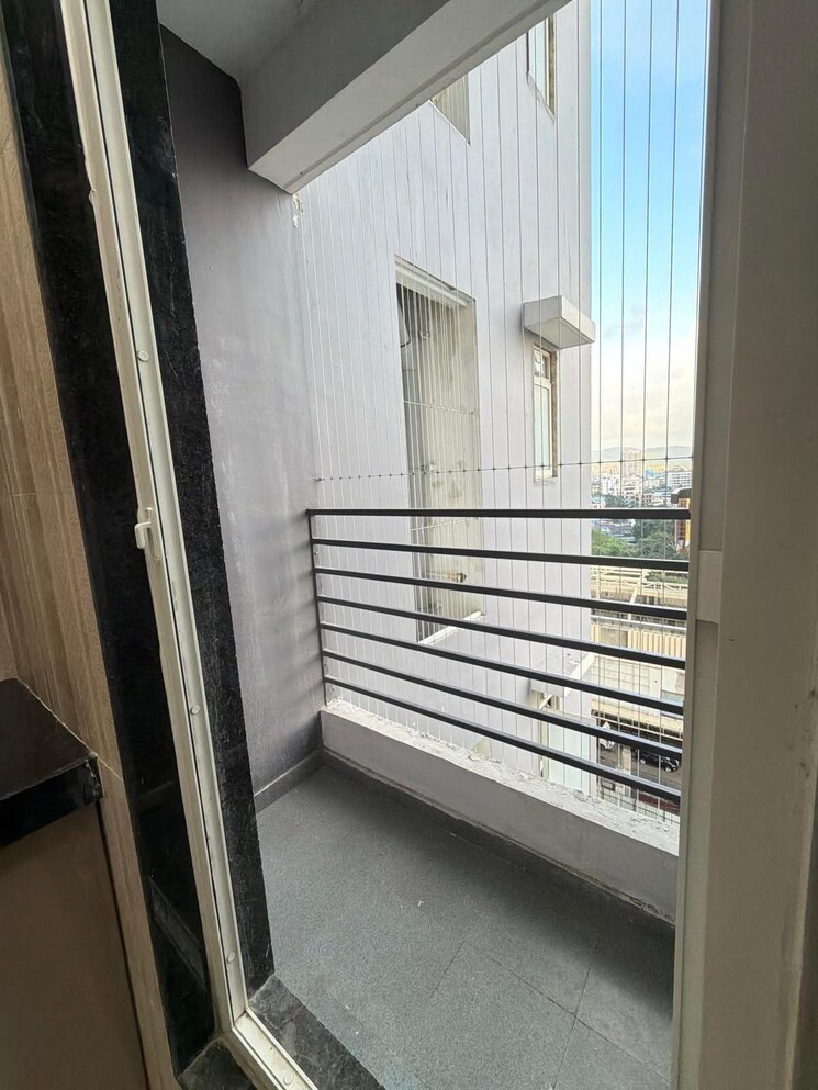Balcony, sheth-zuri 2 Bedroom 800 Sq.Ft. Apartment In Laxmi Nagar Thane 9287571