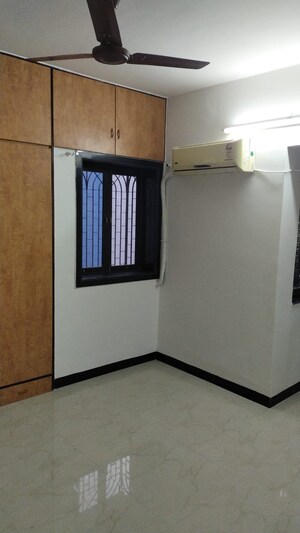 Room in 1 BHK Apartment at Gala One Panchpakhadi, Thane West – for Rent