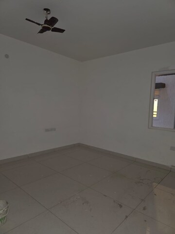 Room in 2.5 BHK Apartment at Aparna Sarovar Zicon, Nallagandla – for Sale