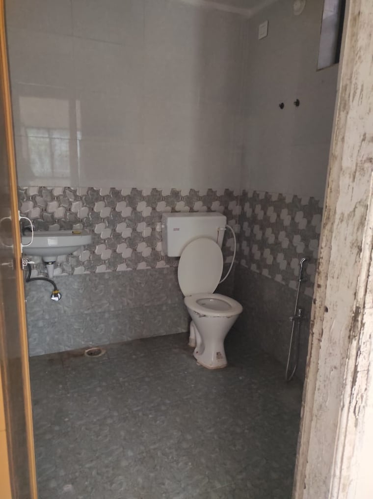 Bathroom, lalpur 3 Bedroom 2150 Sq.Ft. Apartment In Lalpur Ranchi 9287604